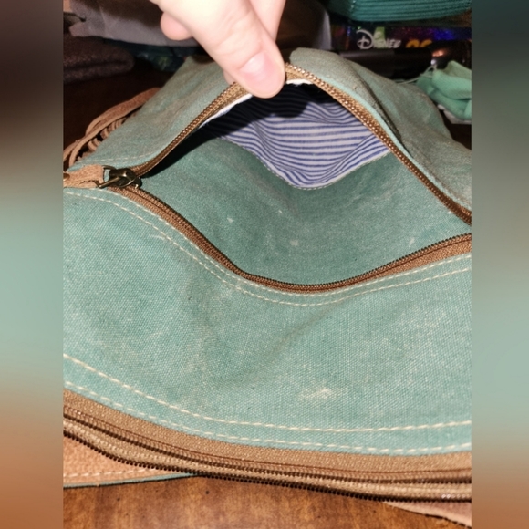 Olay nwot canvas pattern leather detail crossbody w/ fringe - Picture 9 of 11